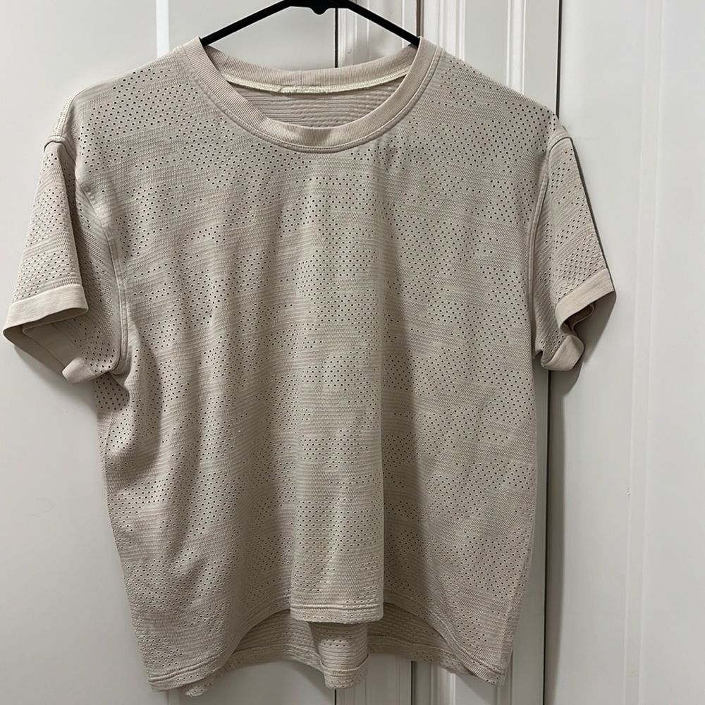 Lululemon Train To Be Short Sleeve. Size 10. PERFECT CONDITION!! Worn few times!
